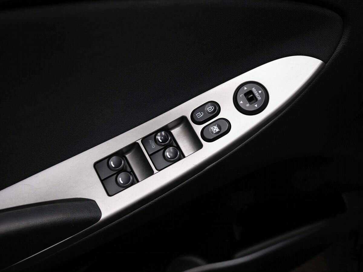 Купить Hyundai Solaris, 2015, 205 000 км, фото №23