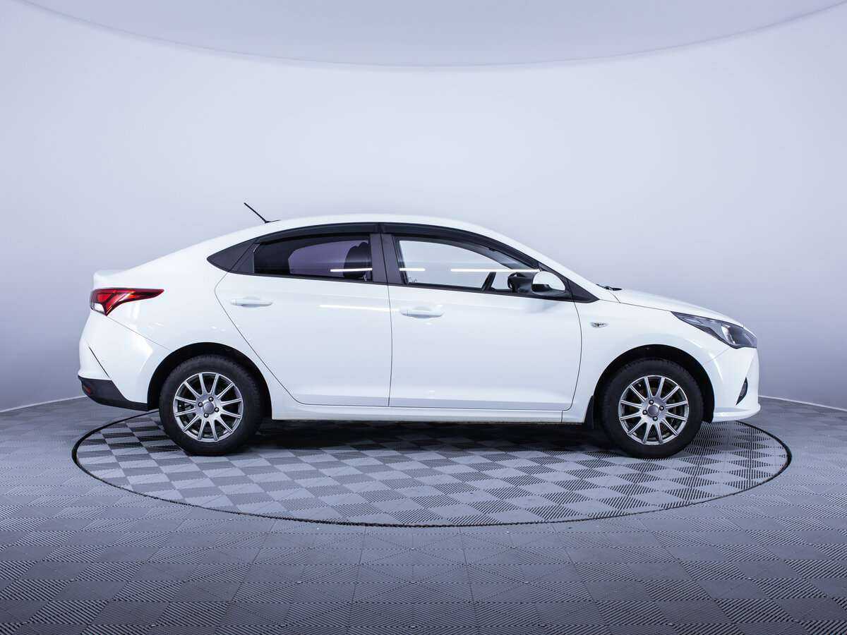 Купить Hyundai Solaris, 2021, 27 479 км, фото №4