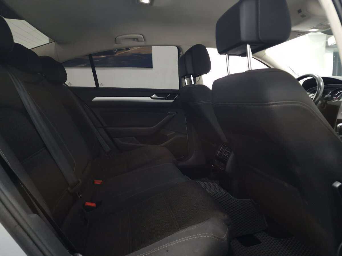 Купить Volkswagen Passat, 2015, 220 993 км, фото №17