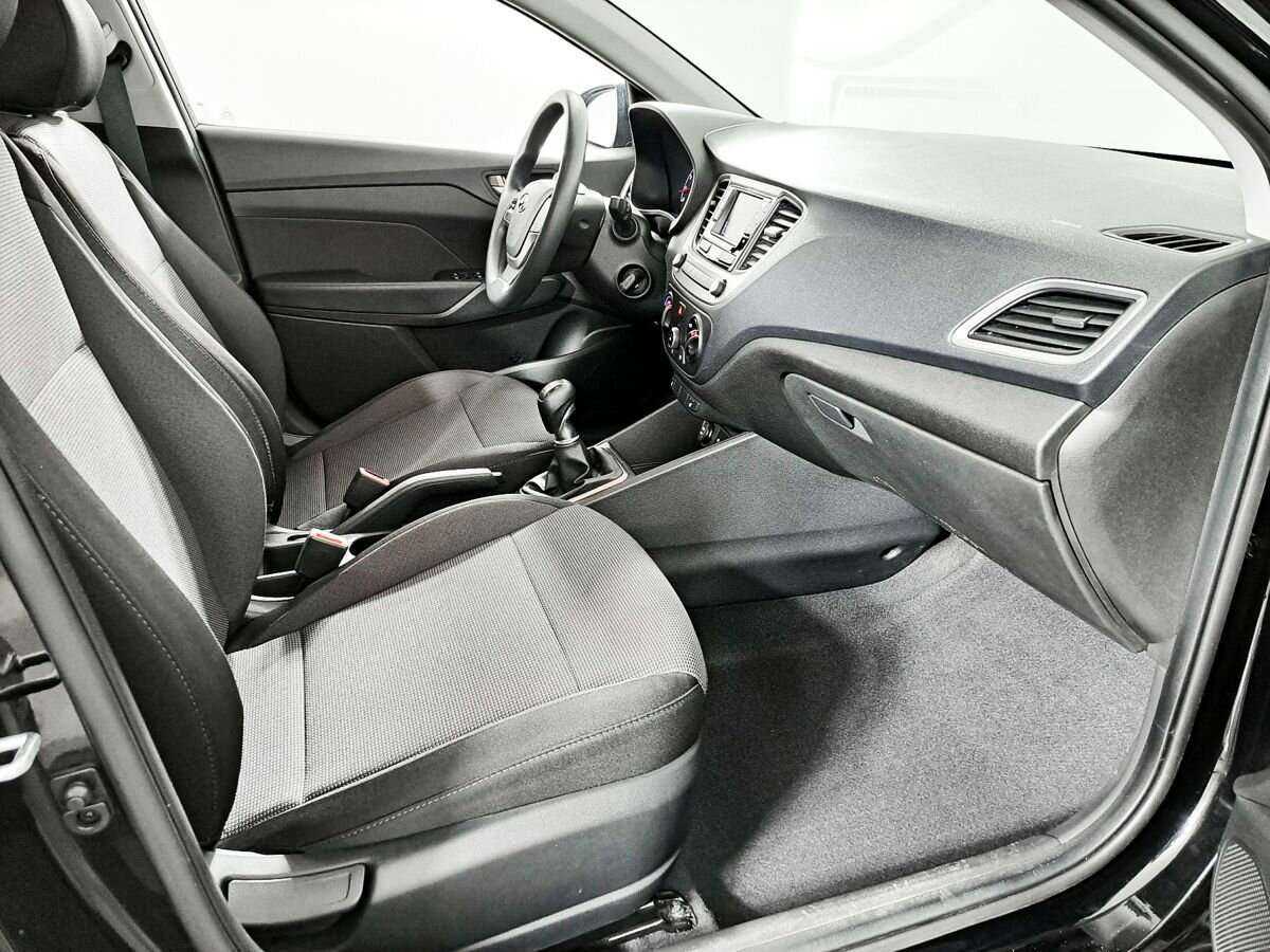 Купить Hyundai Solaris, 2018, 12 905 км, фото №9