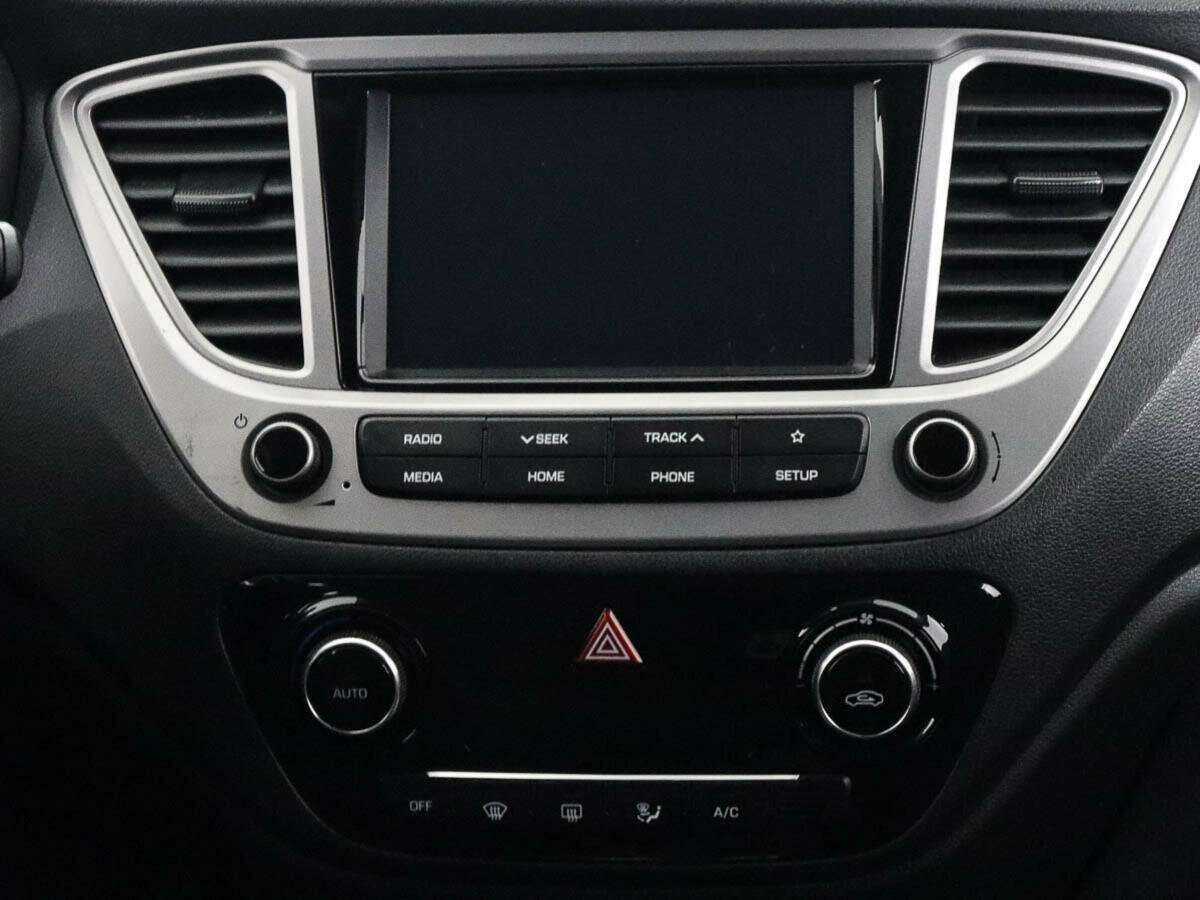 Купить Hyundai Solaris, 2019, 137 997 км, фото №12