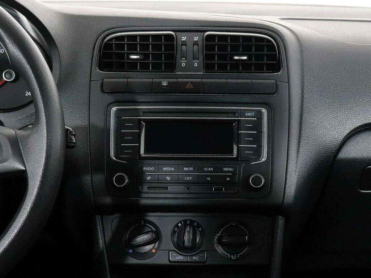 Купить Volkswagen Polo, 2015, 57 373 км, фото №10