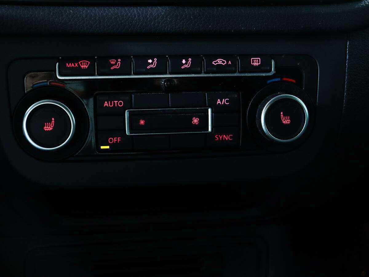 Купить Volkswagen Tiguan, 2012, 130 200 км, фото №18