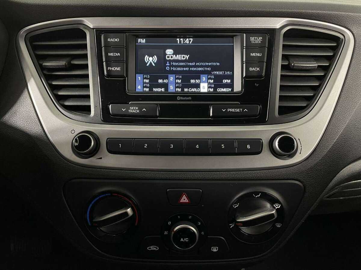 Купить Hyundai Solaris, 2017, 99 000 км, фото №12