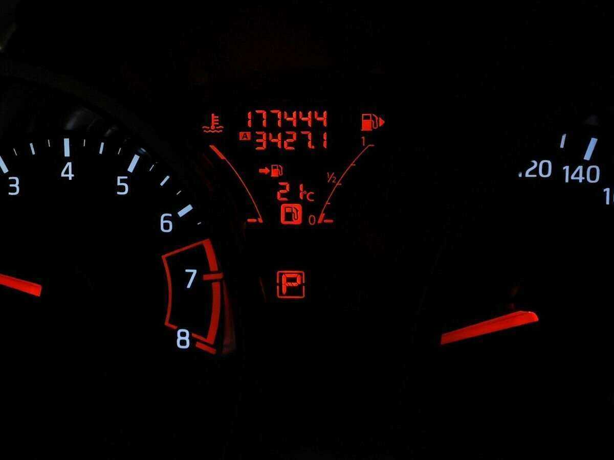 Купить Nissan Juke, 2012, 177 443 км, фото №16