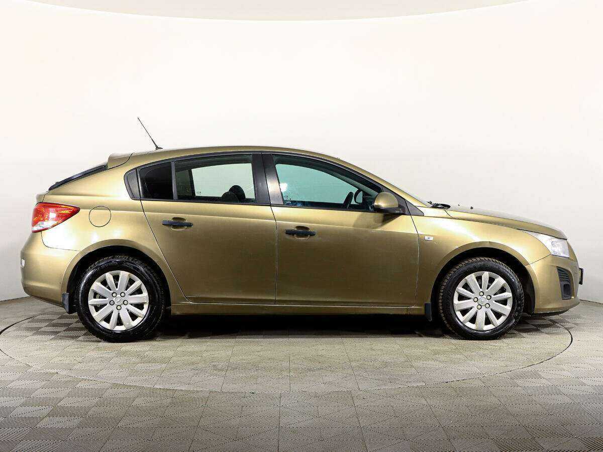 Купить Chevrolet Cruze, 2013, 129 635 км, фото №4