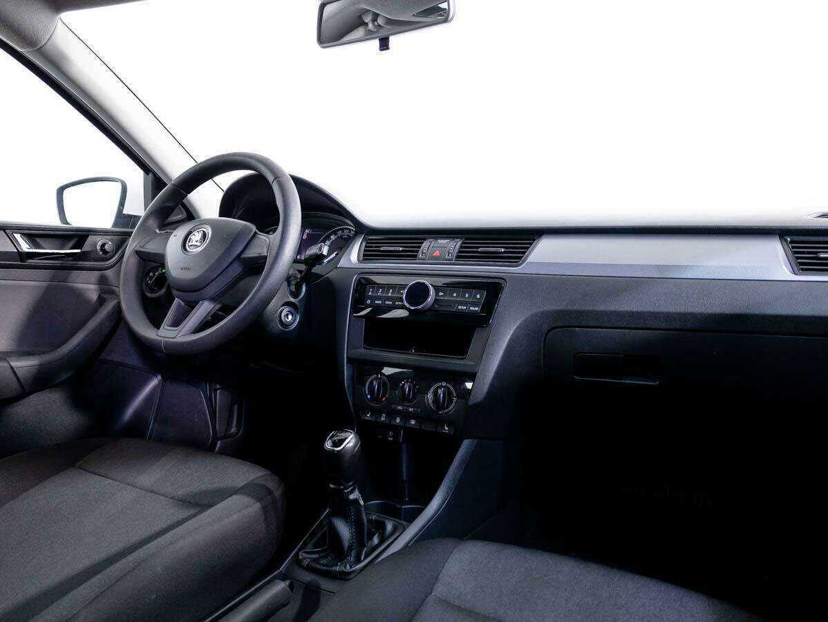 Купить Skoda Rapid, 2017, 141 688 км, фото №8