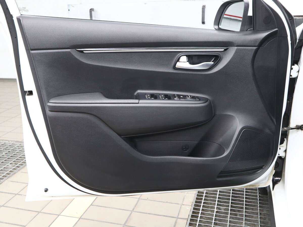 Купить Kia Rio X-Line, 2018, 101 000 км, фото №5