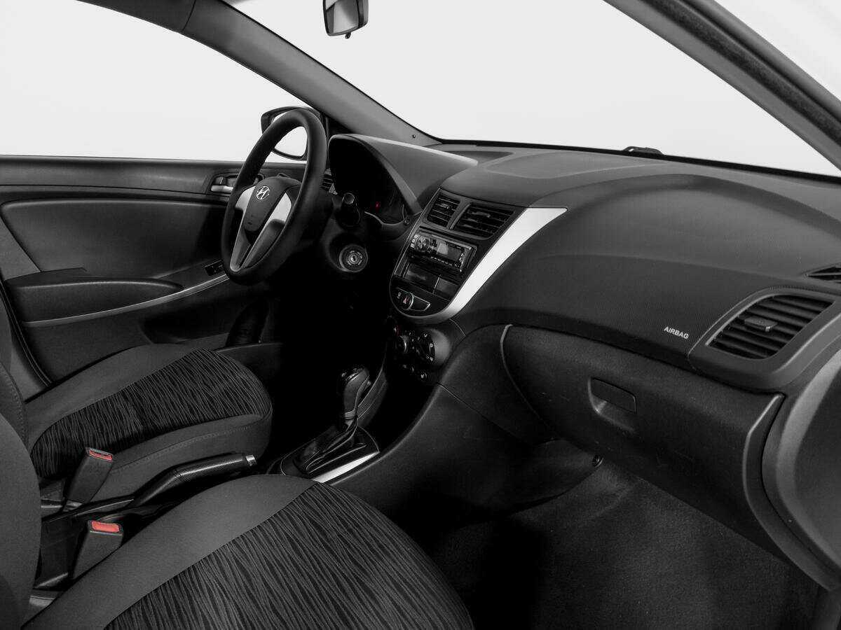 Купить Hyundai Solaris, 2015, 182 000 км, фото №9