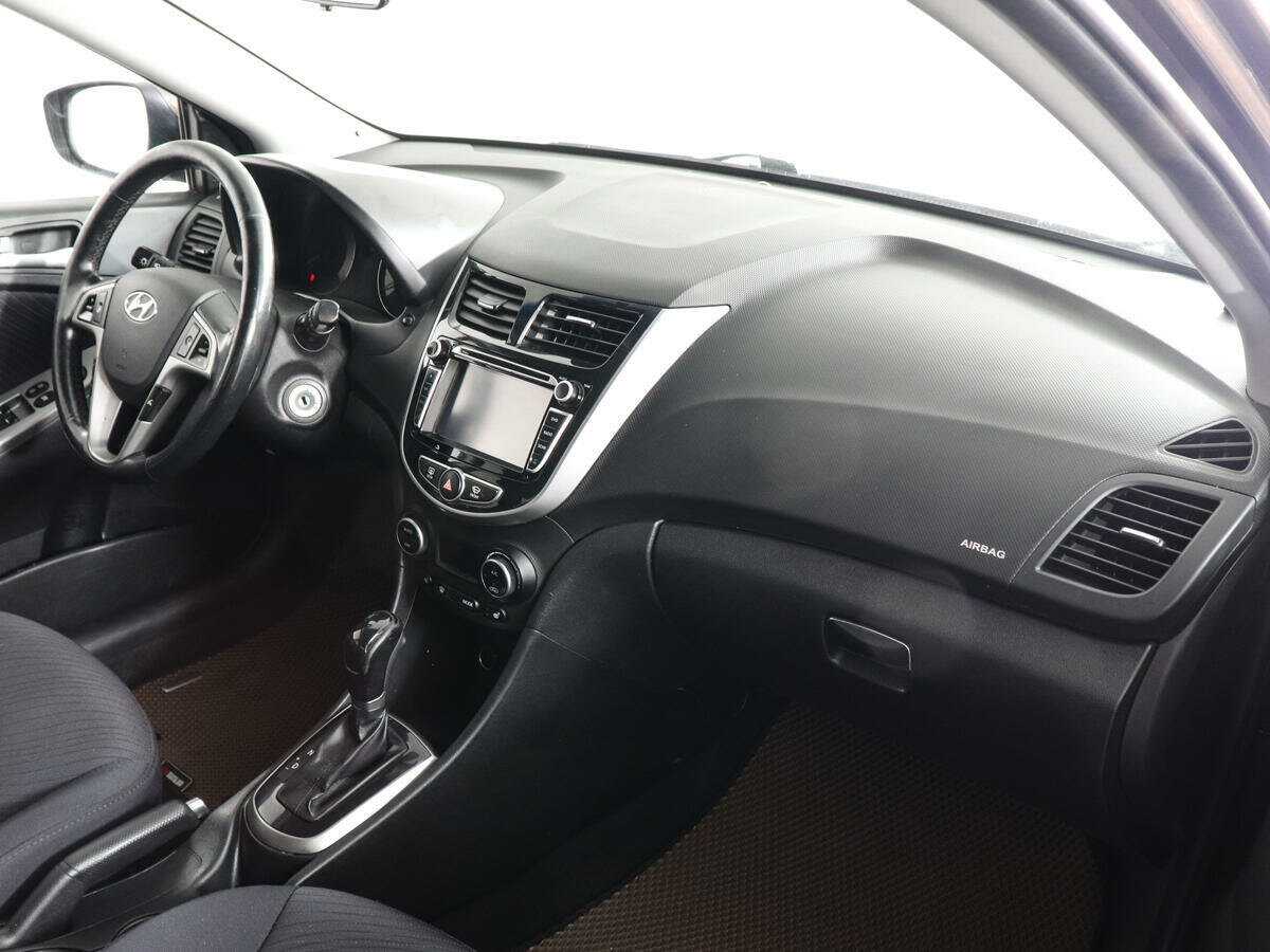 Купить Hyundai Solaris, 2015, 165 748 км, фото №9