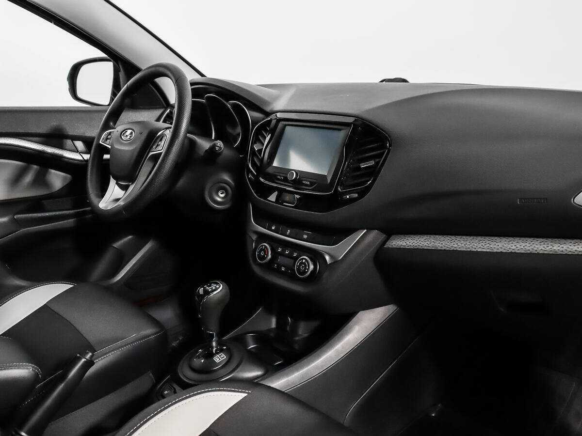 Купить Lada (ВАЗ) Vesta SW Cross, 2019, 60 374 км, фото №11