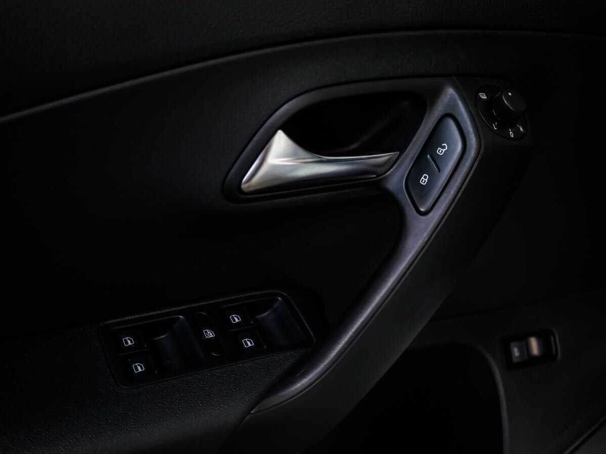 Купить Volkswagen Polo, 2017, 60 903 км, фото №16