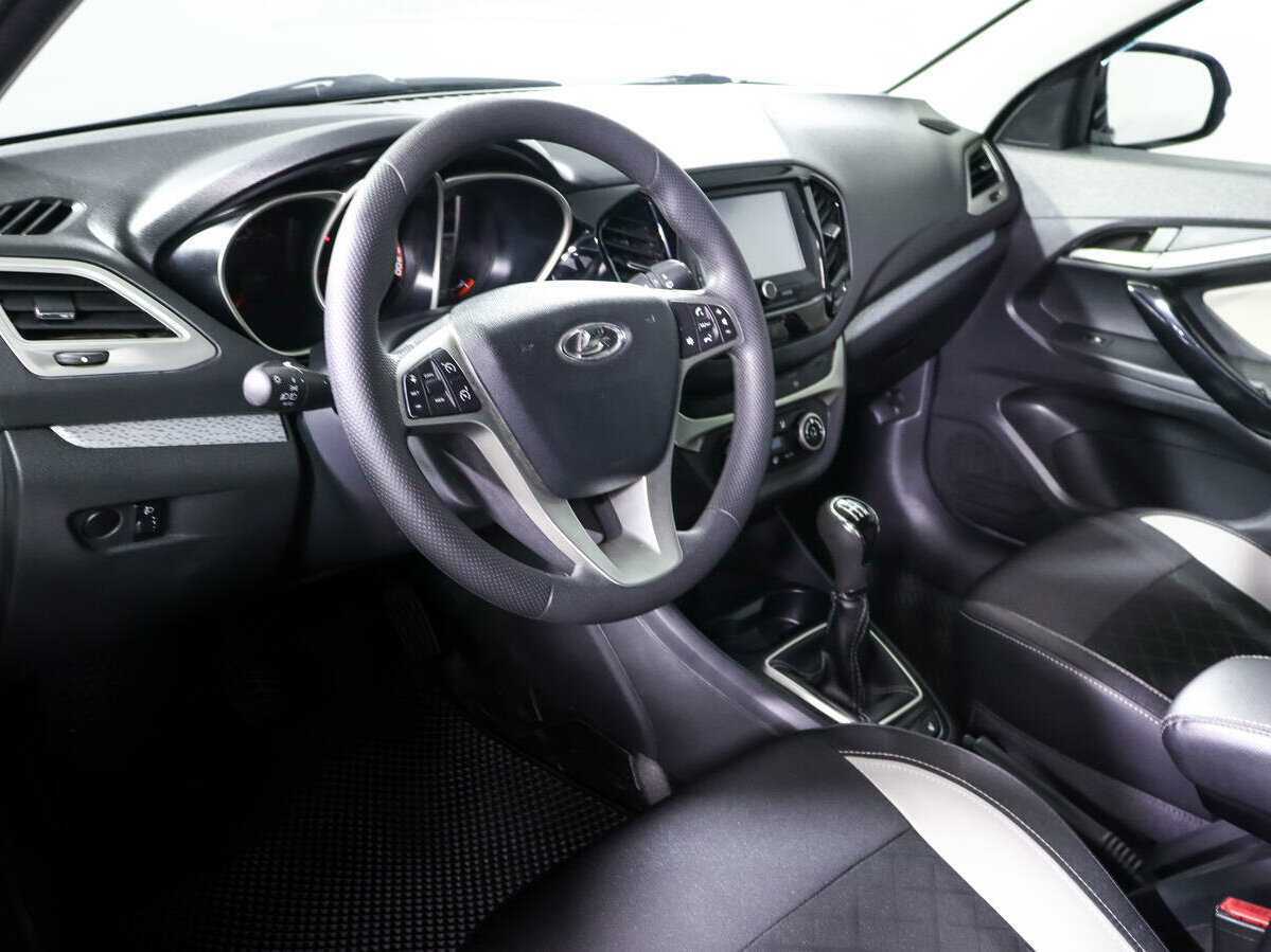 Купить Lada (ВАЗ) Vesta SW Cross, 2019, 43 550 км, фото №12