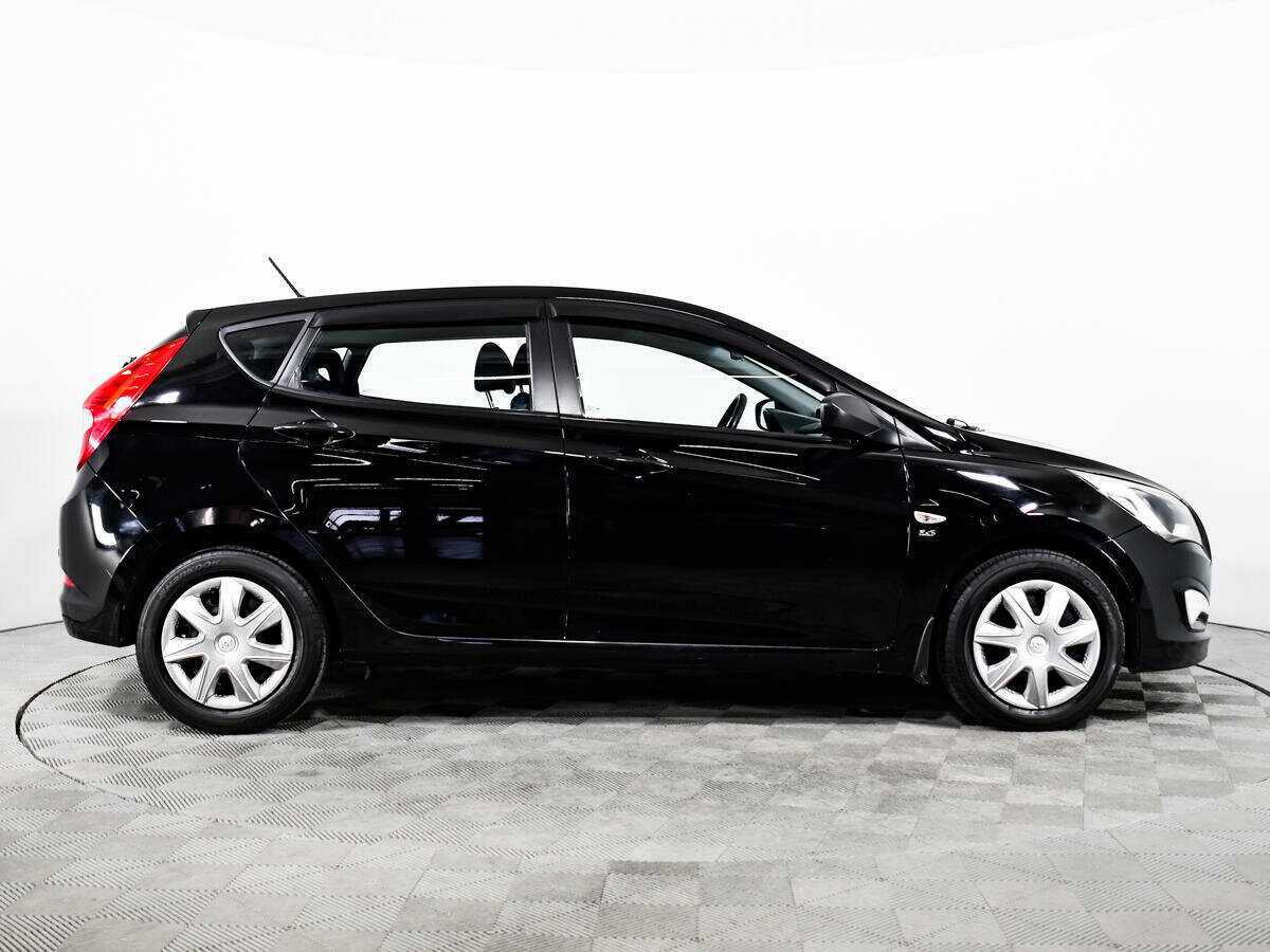 Купить Hyundai Solaris, 2015, 111 650 км, фото №4