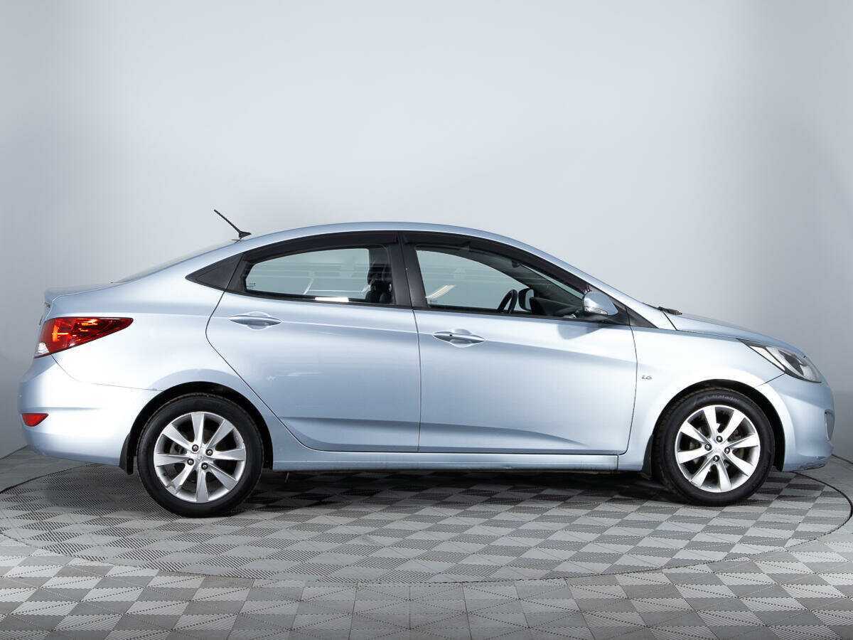 Купить Hyundai Solaris, 2012, 324 755 км, фото №4