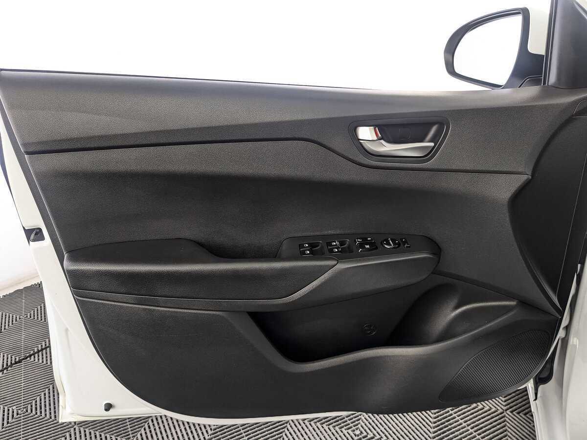 Купить Hyundai Solaris, 2020, 139 289 км, фото №14