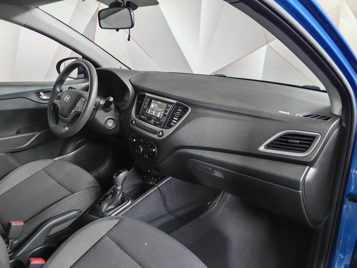 Купить Hyundai Solaris, 2017, 35 489 км, фото №9