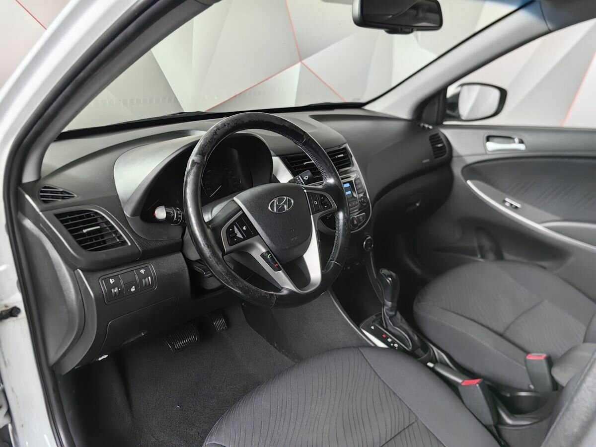 Купить Hyundai Solaris, 2014, 99 339 км, фото №14