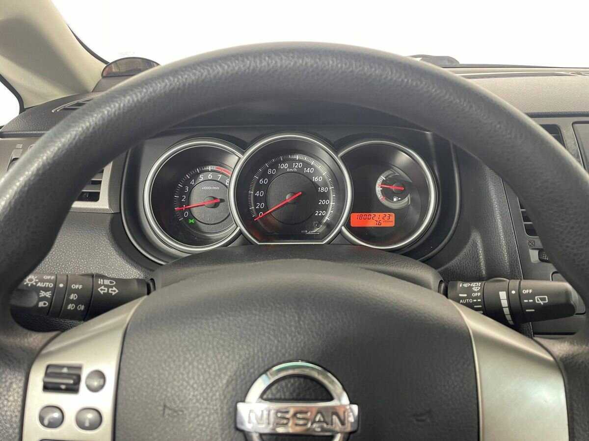 Купить Nissan Tiida, 2013, 180 000 км, фото №11