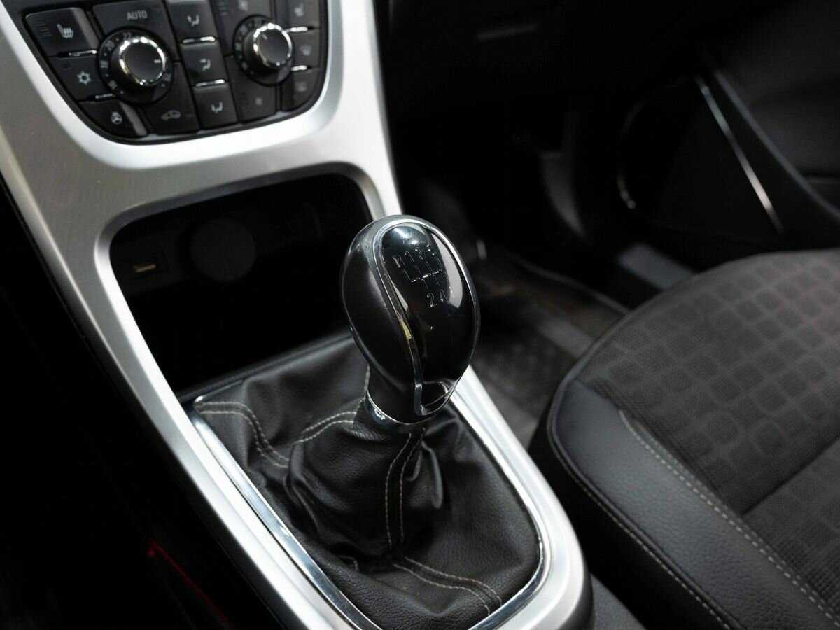 Купить Opel Astra GTC, 2013, 209 300 км, фото №21