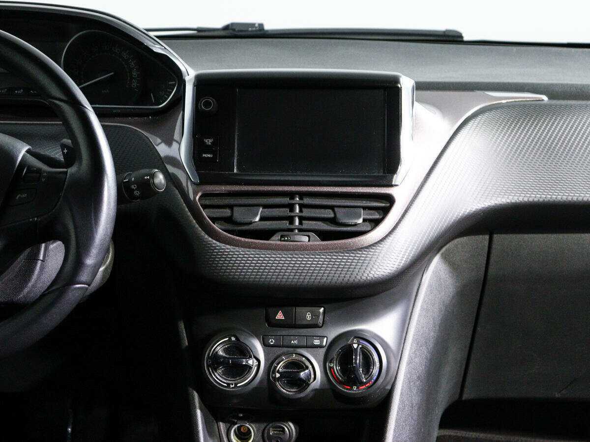Купить Peugeot 2008, 2014, 192 873 км, фото №11