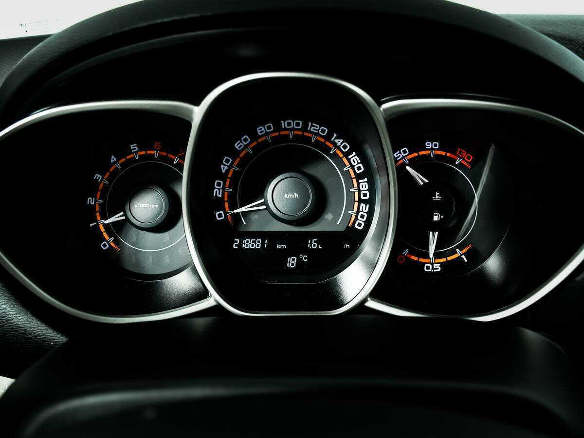 Купить Lada (ВАЗ) Vesta, 2017, 218 644 км, фото №10