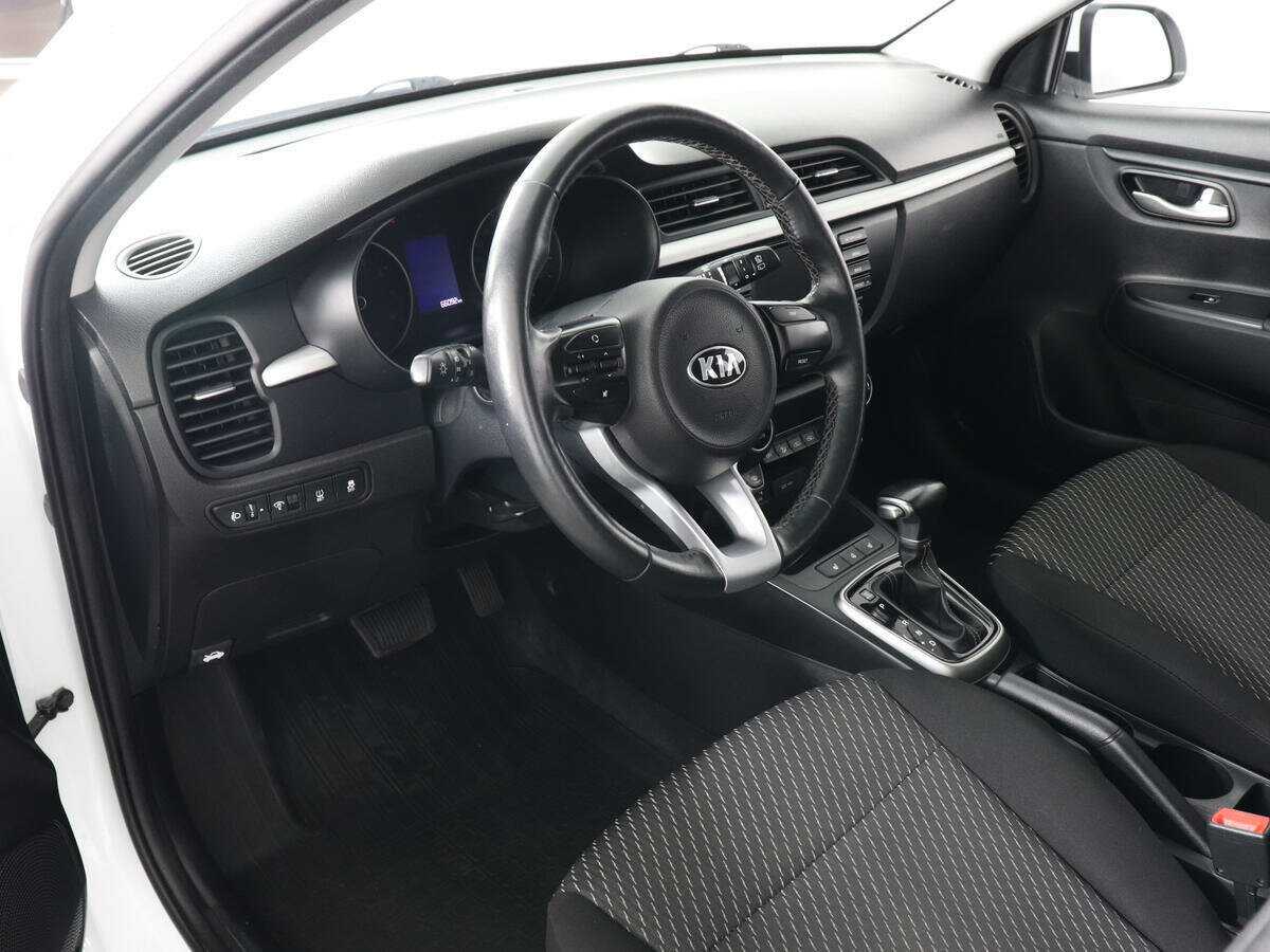 Купить Kia Rio X-Line, 2019, 66 090 км, фото №11