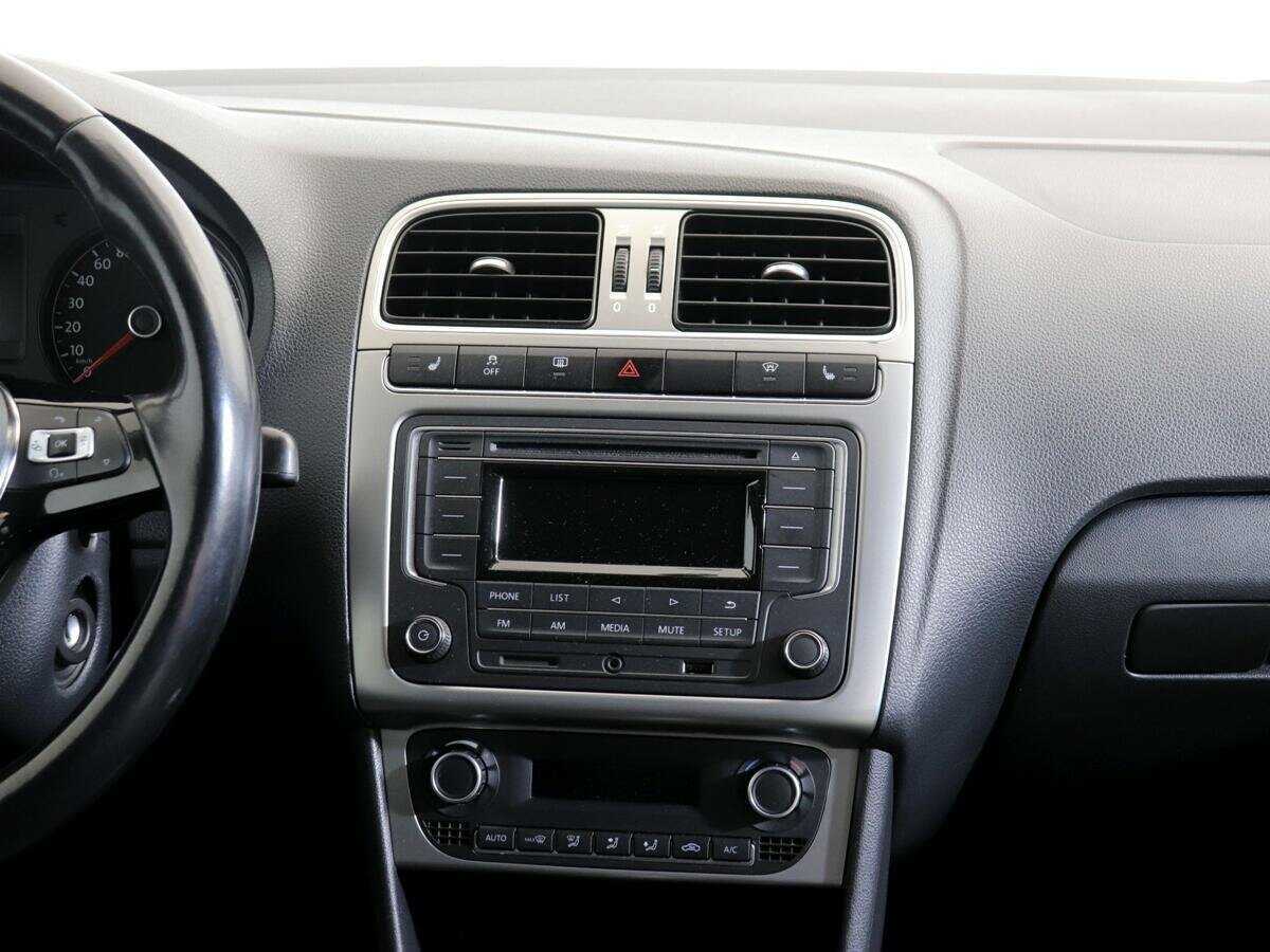 Купить Volkswagen Polo, 2017, 152 779 км, фото №14