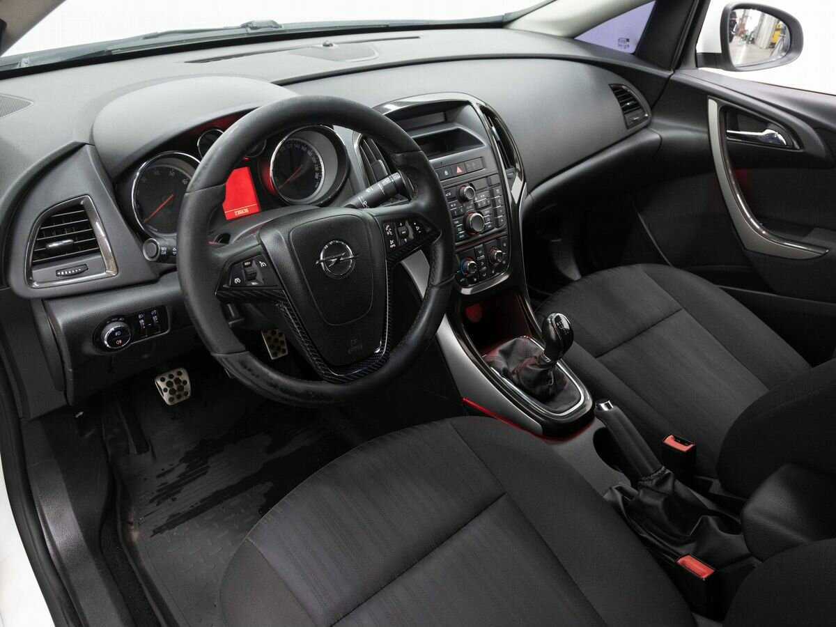Купить Opel Astra, 2013, 236 636 км, фото №7