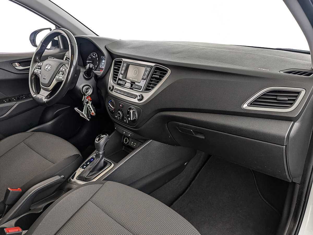 Купить Hyundai Solaris, 2017, 158 808 км, фото №13