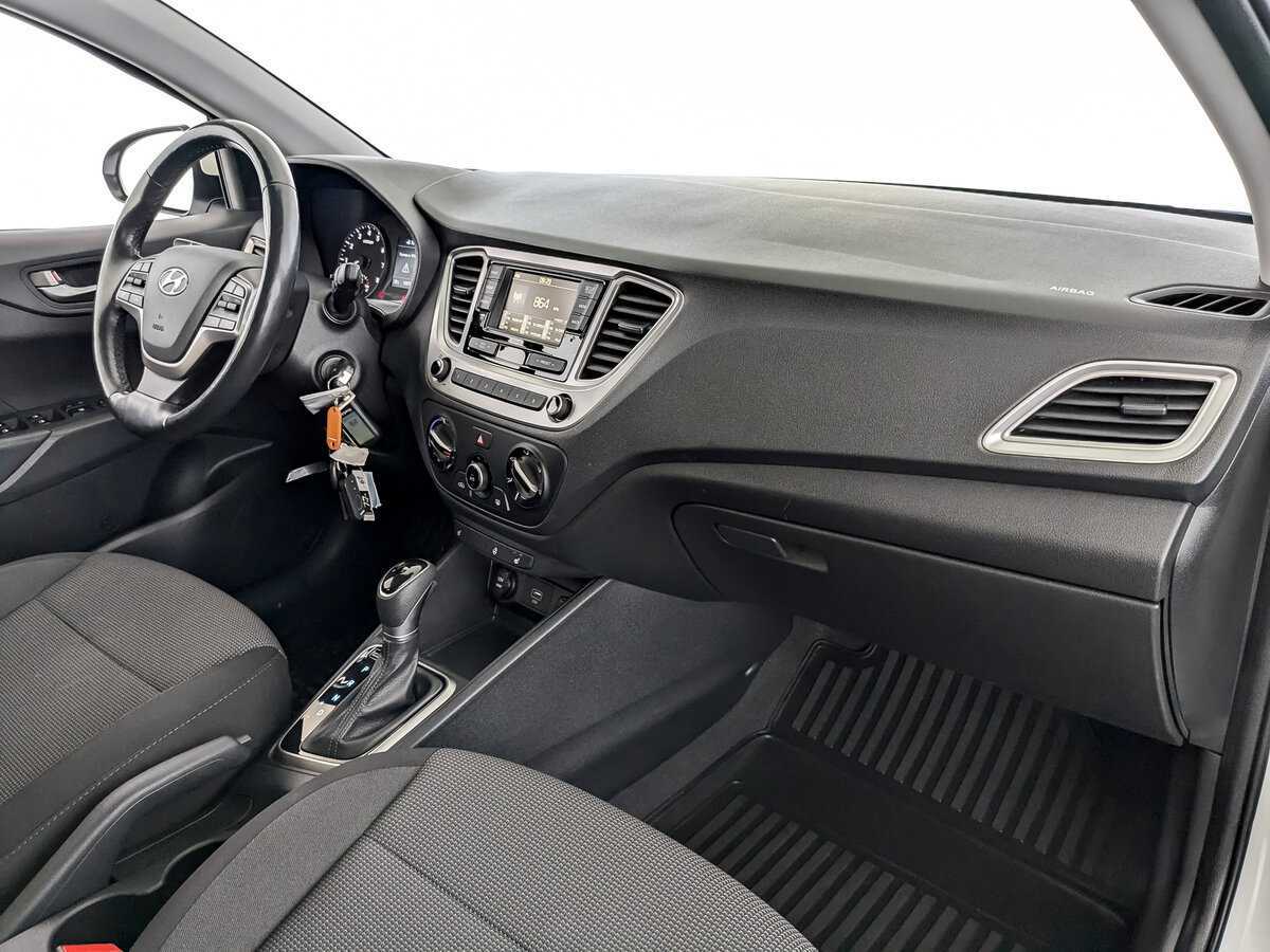 Купить Hyundai Solaris, 2019, 130 000 км, фото №11