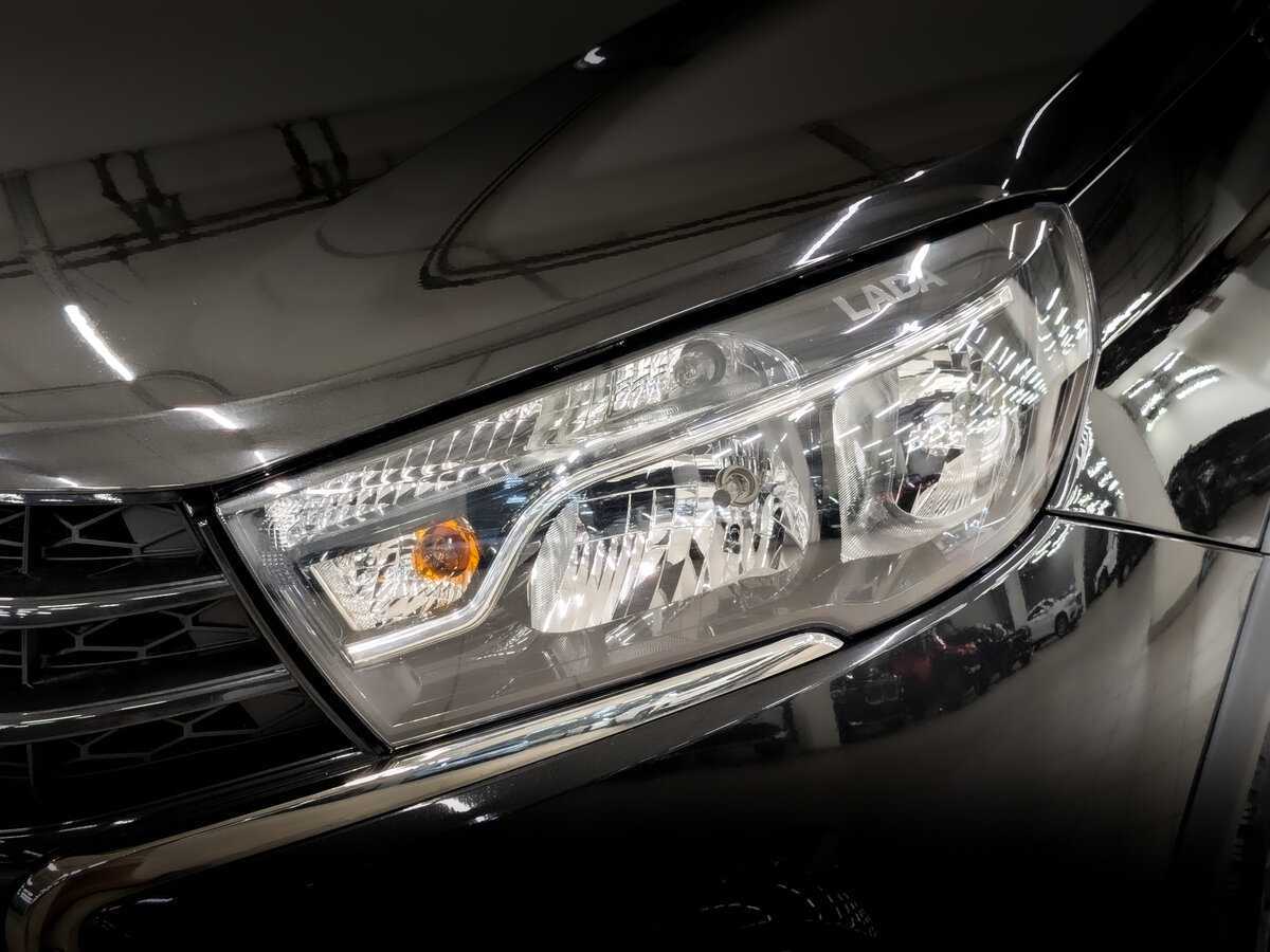 Купить Lada (ВАЗ) Vesta SW Cross, 2019, 70 048 км, фото №17