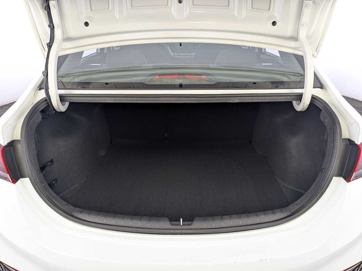 Купить Hyundai Solaris, 2017, 147 719 км, фото №10