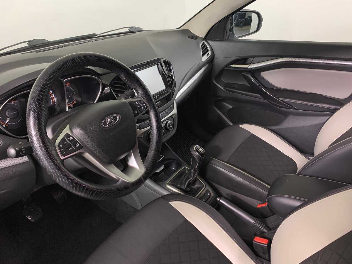 Купить Lada (ВАЗ) Vesta SW Cross, 2017, 208 000 км, фото №12