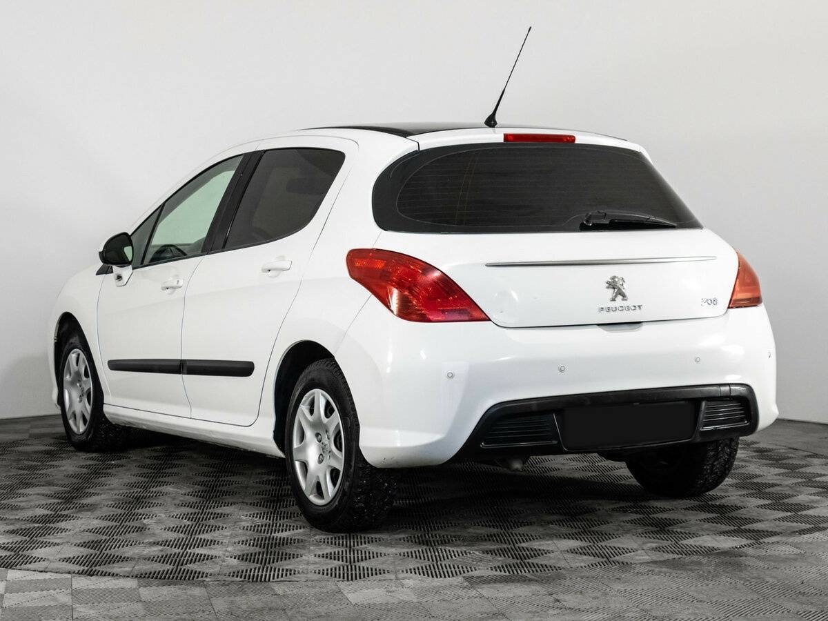 Купить Peugeot 308, 2012, 131 351 км, фото №6