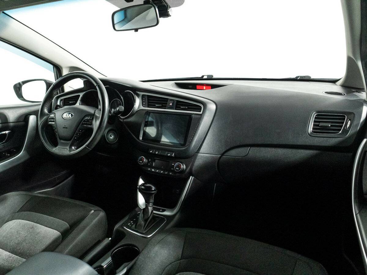 Купить Kia Ceed, 2017, 110 359 км, фото №9