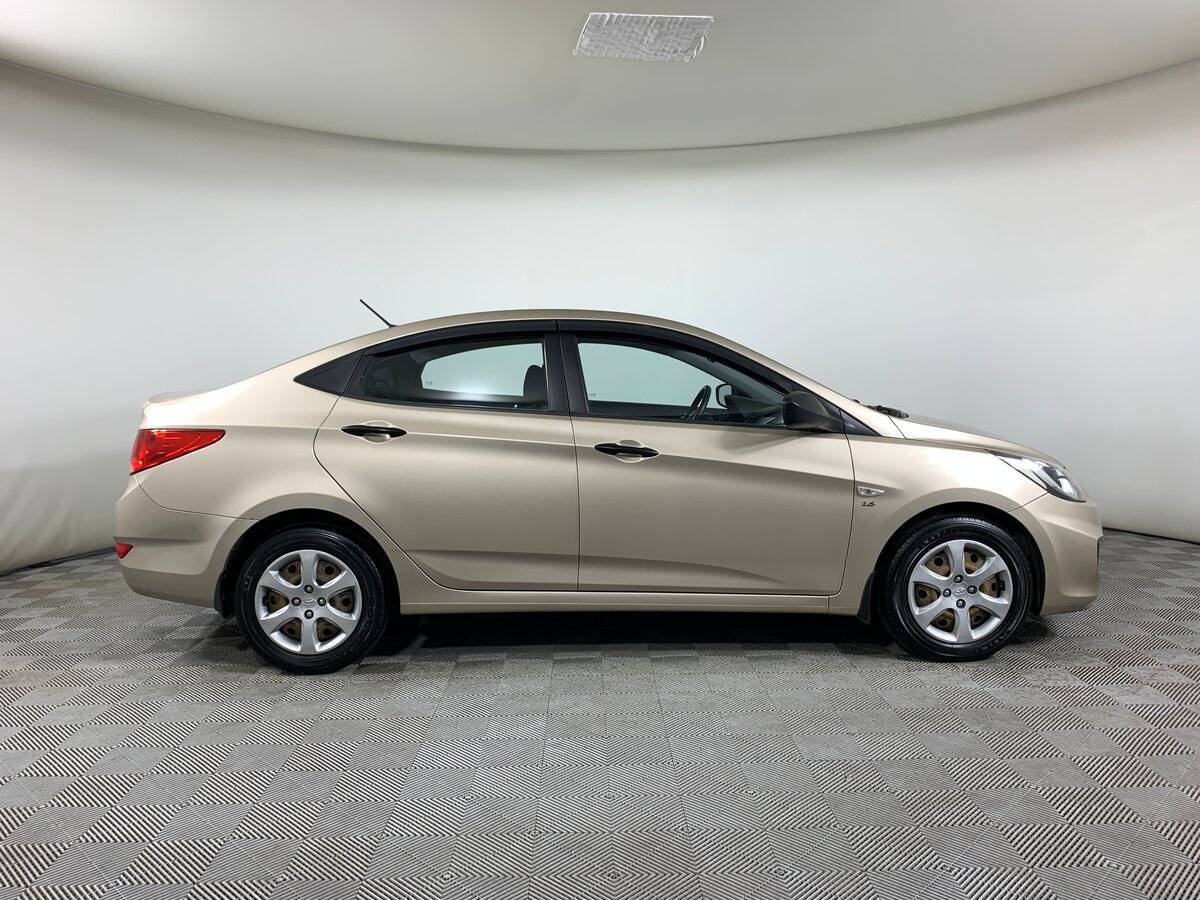 Купить Hyundai Solaris, 2012, 89 371 км, фото №4