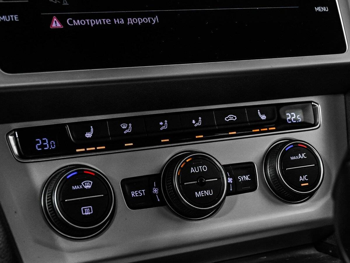 Купить Volkswagen Passat, 2018, 99 000 км, фото №17