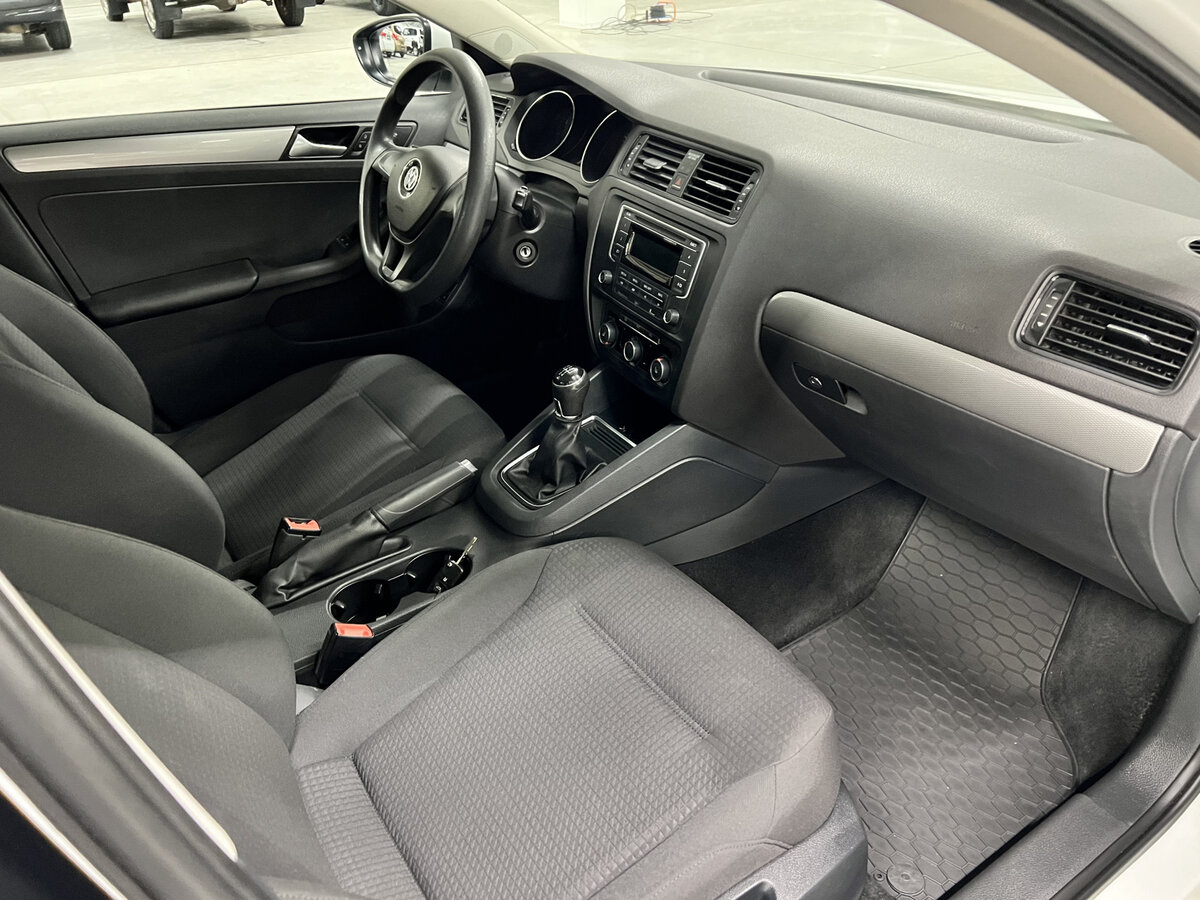 Купить Volkswagen Jetta VI Рестайлинг, 2016, 148 401 км, фото №11