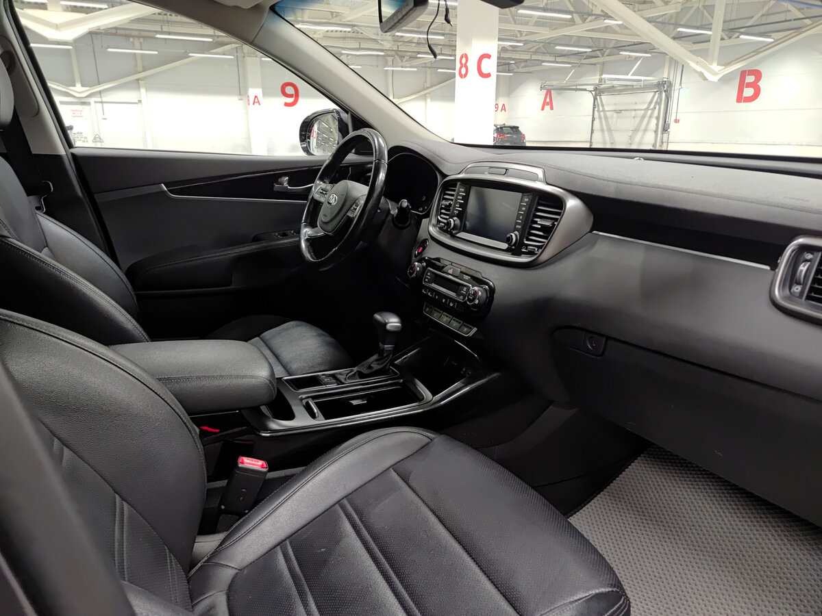 Купить Kia Sorento 6-speed III Prime Рестайлинг, 2019, 141 109 км, фото №11